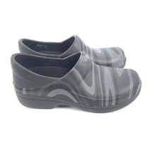 Crocs Neria Pro II Slip Resistant Clogs  7 Womens Camouflage Print Black Gray