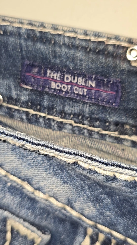 Vigoss Jeans Juniors 9 L32 Dublin Bootcut Low Rise Dark Wash Thick Stitch Faded - Image 4 of 4