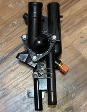 Engine Coolant Thermostat Housing Assembly 25600-2G500 for Hyundai 10-16