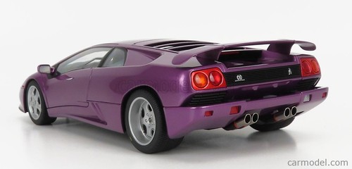 AutoArt Lamborghini Diablo SE30 1993 metallic lila - Bild 4 von 6