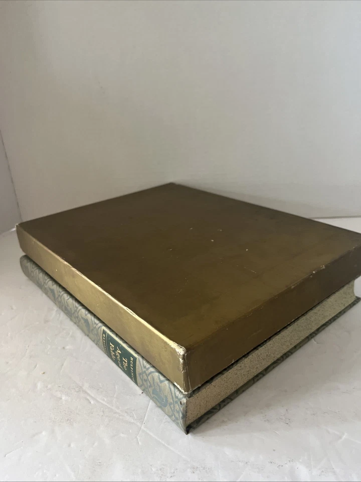 The Age of Fable by Thomas Bulfinch Heritage Press Slipcase Sandglass Included Foto 4 de 4