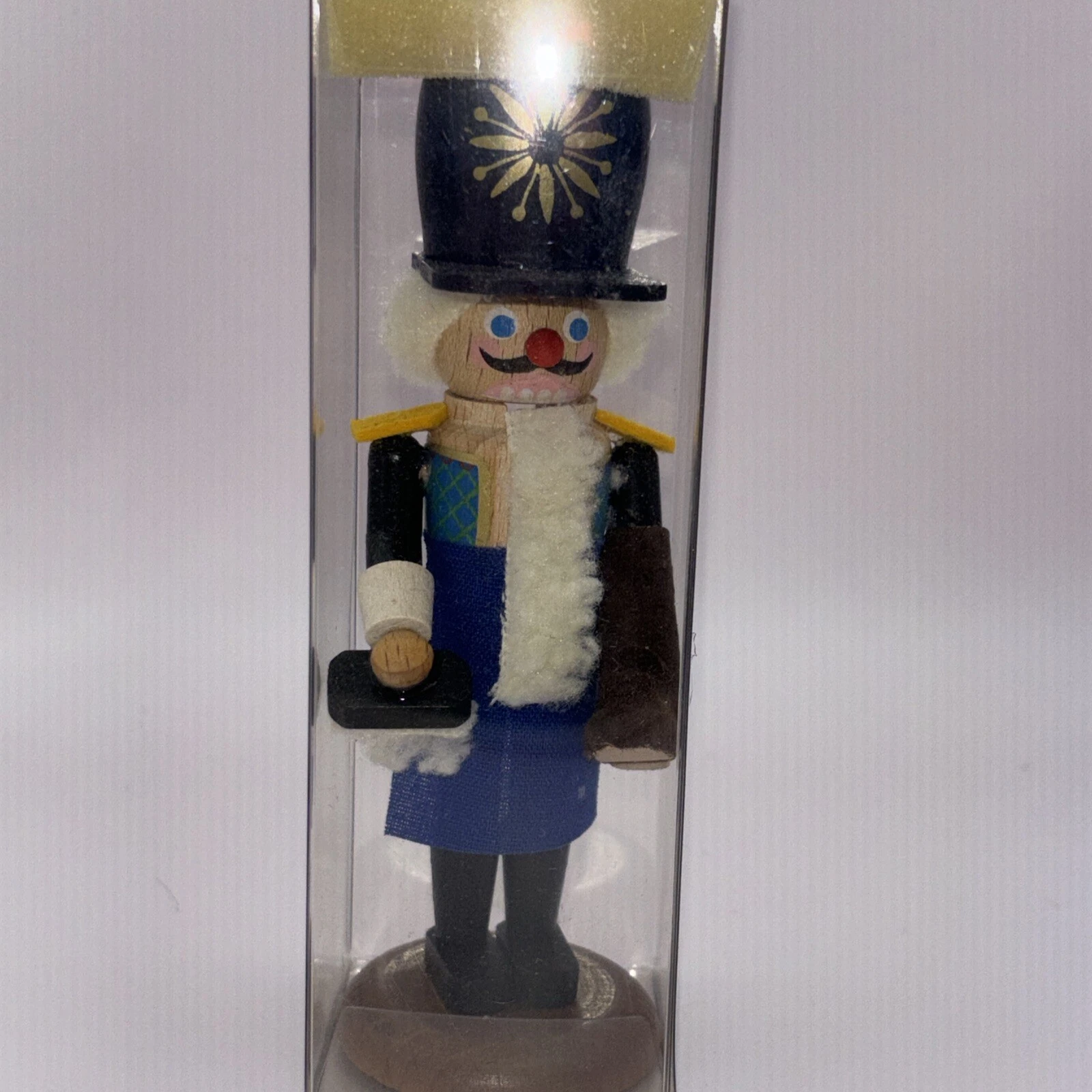 Steinbach Volkskunst 5” Wooden Household Staff Shoe Shine Nutcracker NIB