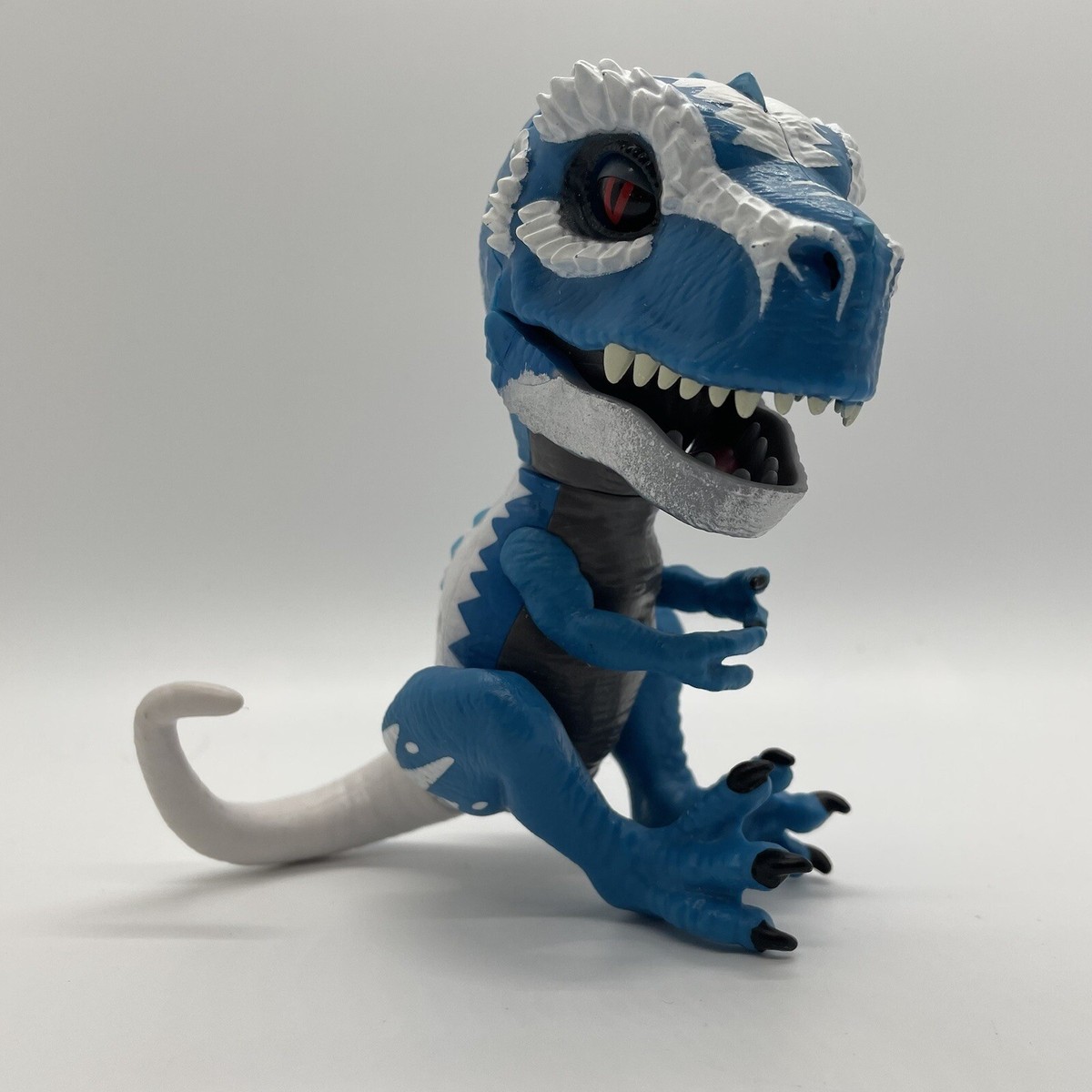 Ripsaw Fingerlings T Rex T Rex Untamed Raptors Names Untamed