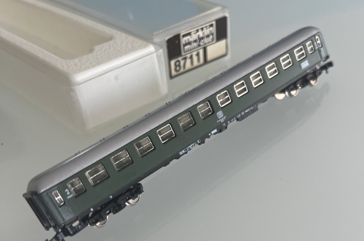 Marklin Mini-Club Z Scale 8711 DB 2nd Class Express Coach Car LNIB