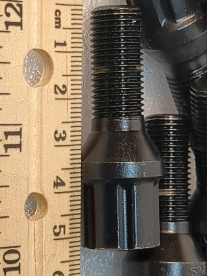 16 зажимных болтов и ключей безопасности M12x1,25 черные подходят 500/Albea/Linea/Palio/Panda/Fiat? - Изображение 4 из 4