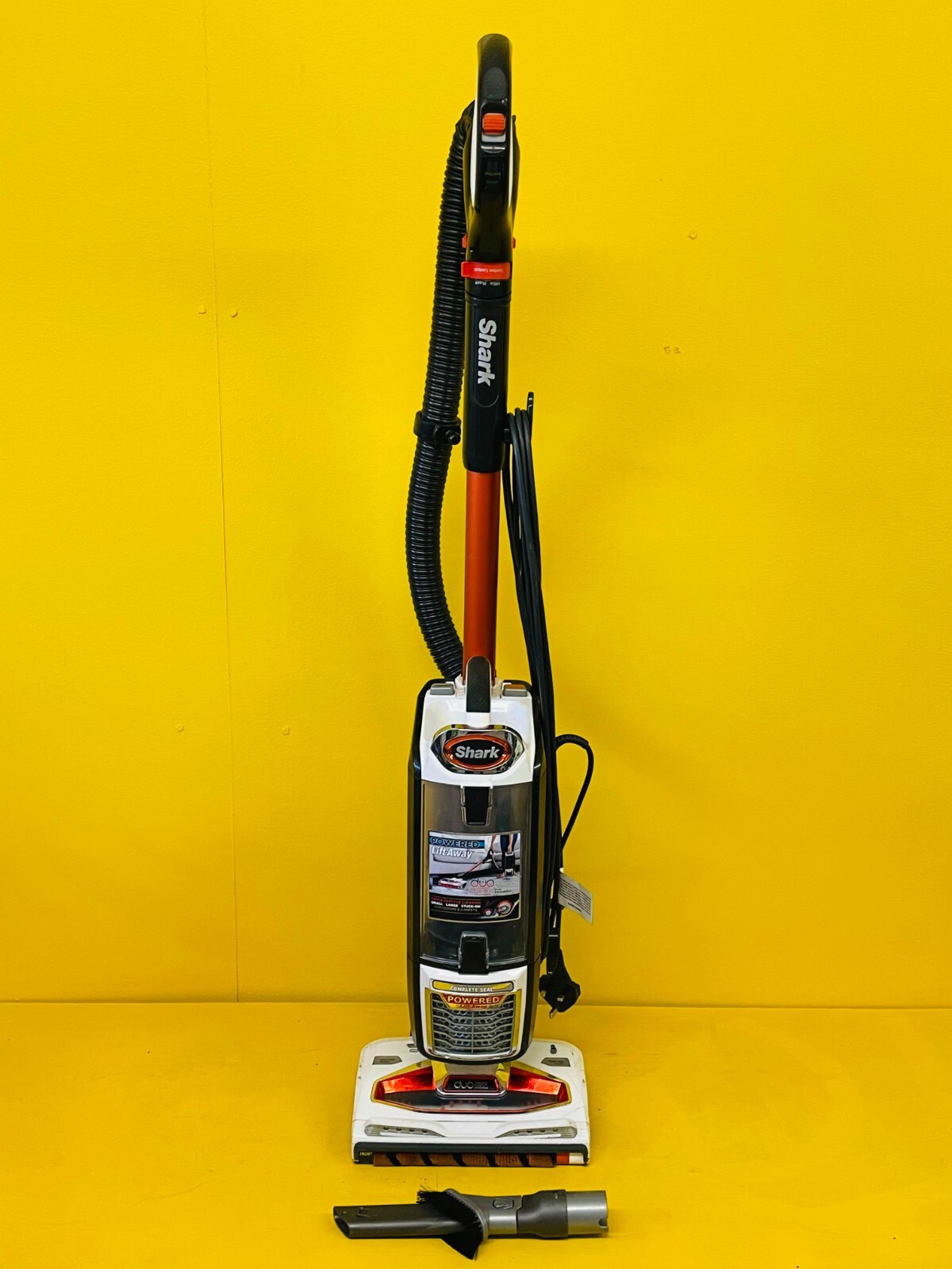 SHARK NV801UKT DUOCLEAN WHITE UPRIGHT PET VACUUM CLEANER LIFT AWAY eBay