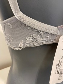 Lise Charmel Silver Grey Bra 34D Underwired Full Cups Unpadded Ultra Feminin 90D