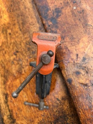 VINTAGE STANLEY TABLE CLAMP VISE, USA MADE. FAST FREE SHIPPING