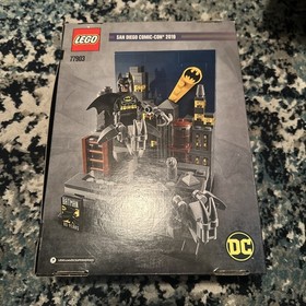 LEGO DC Comics Super Heroes: The Dark Knight of Gotham City (77903) SDCC