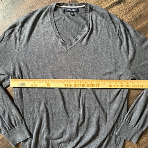 Suéter Banana Republic Para Hombre Talla XL Gris Mezcla de Lujo Seda Cachemira Cuello en V - Imagen 4 de 5
