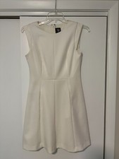 Vince Camuto size 6 off white Scuba Knit Fit & Flare Dress lined w/ Pockets EUC