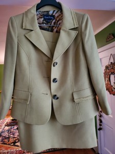 evan picone suit