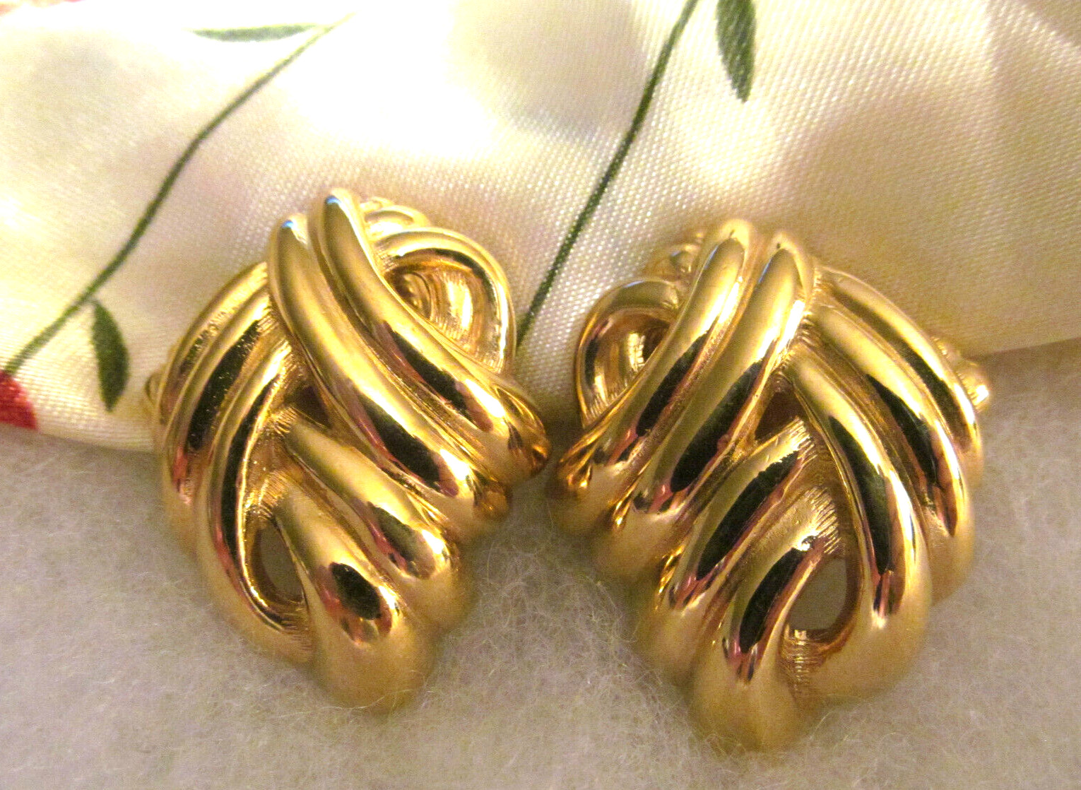 VINTAGE COUTURE STATEMENT LARGE SIGNED GIVENCHY G… - image 2