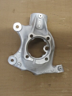 2008-2013 BMW E90 E92 E93 M3 FRONT RIGHT SIDE KNUCKLE CARRIER OEM  