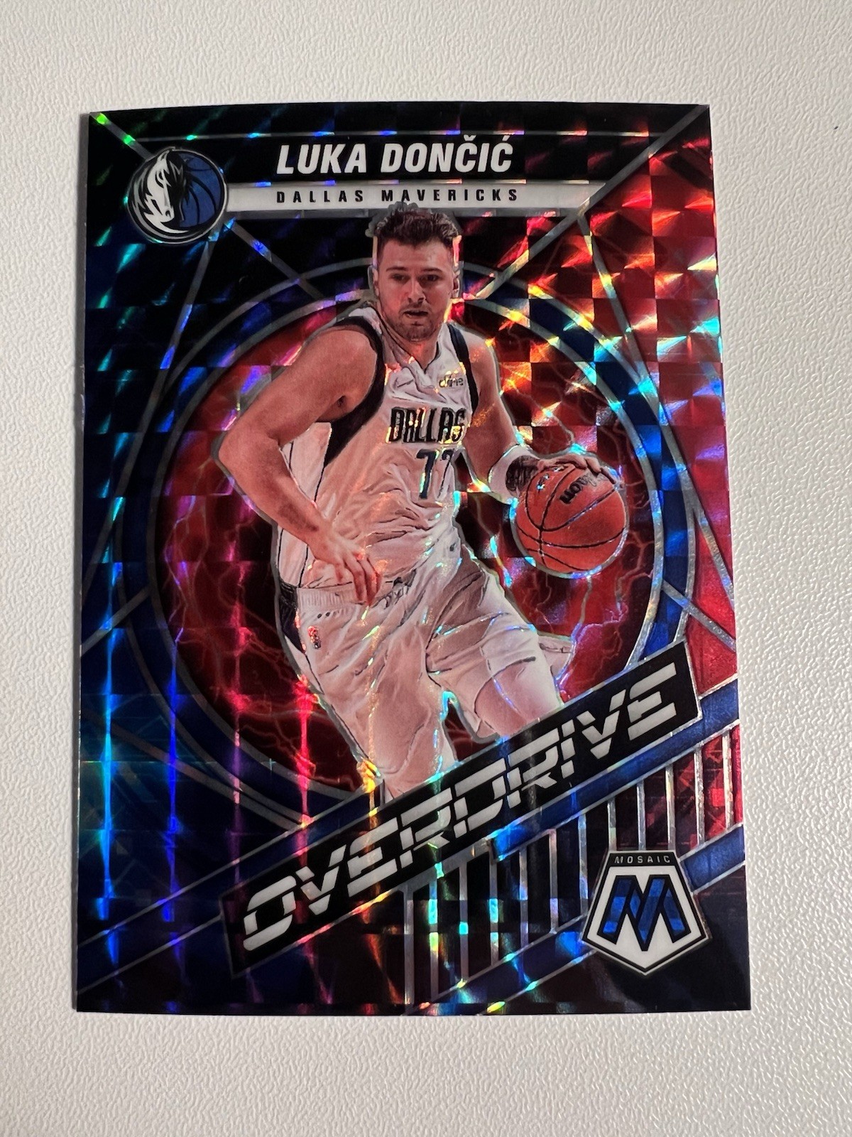 Luka Doncic 2021-22 Panini Mosaic #3 Overdrive Mosaic Prizm Dallas Mavericks