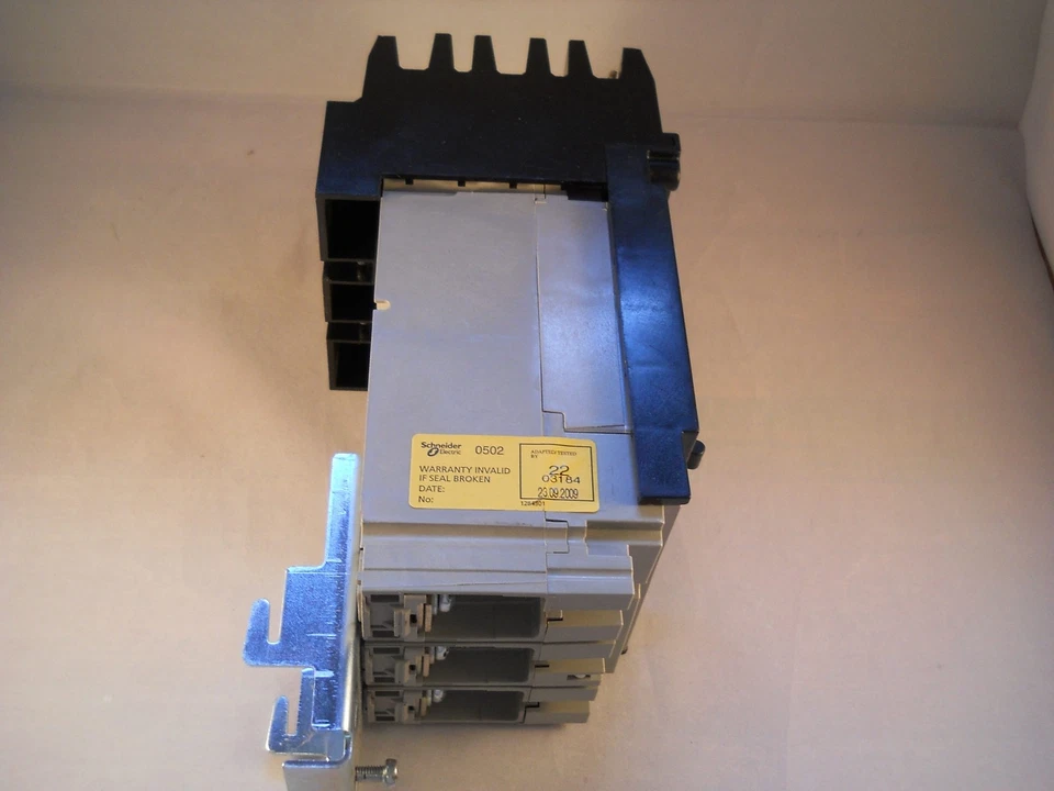 Square D MCCB 25 Amp Triple Pole 3 Phase 25A CD Range I-Line CDAE34025 - Image 3 of 4