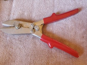 Malco C5 5 Blade Pipe Crimper Good Cond.  Red Soft Handles