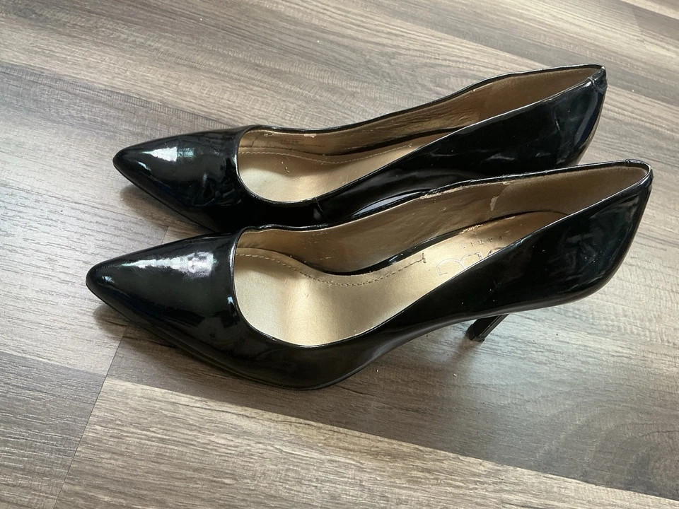 Zapatos BCBG Paris 8B charol negro punta punta aguja coquetos románticos Foto 4 de 4