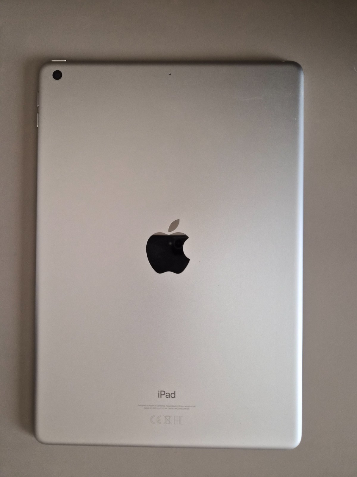 iPad 7a generazione 10.2" 32GB perfetto foto 2