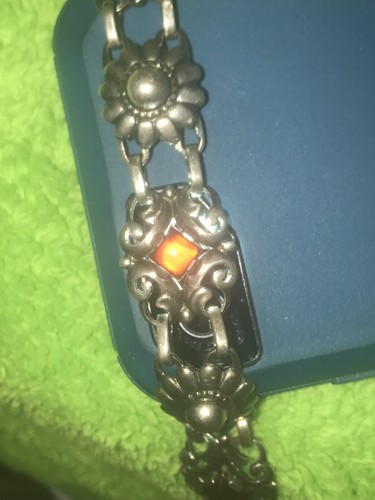 Estate Vintage Sterling Silver Hallmarked Sterling Garnet Bracelet - Picture 7 of 18
