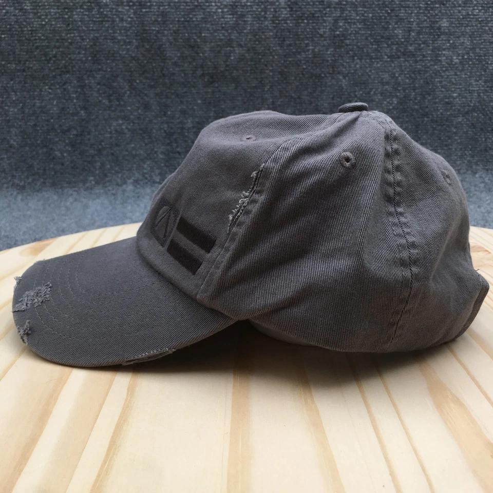 Boné de beisebol masculino District Distressed preto logotipo bordado aba curva - Imagem 4 de 4