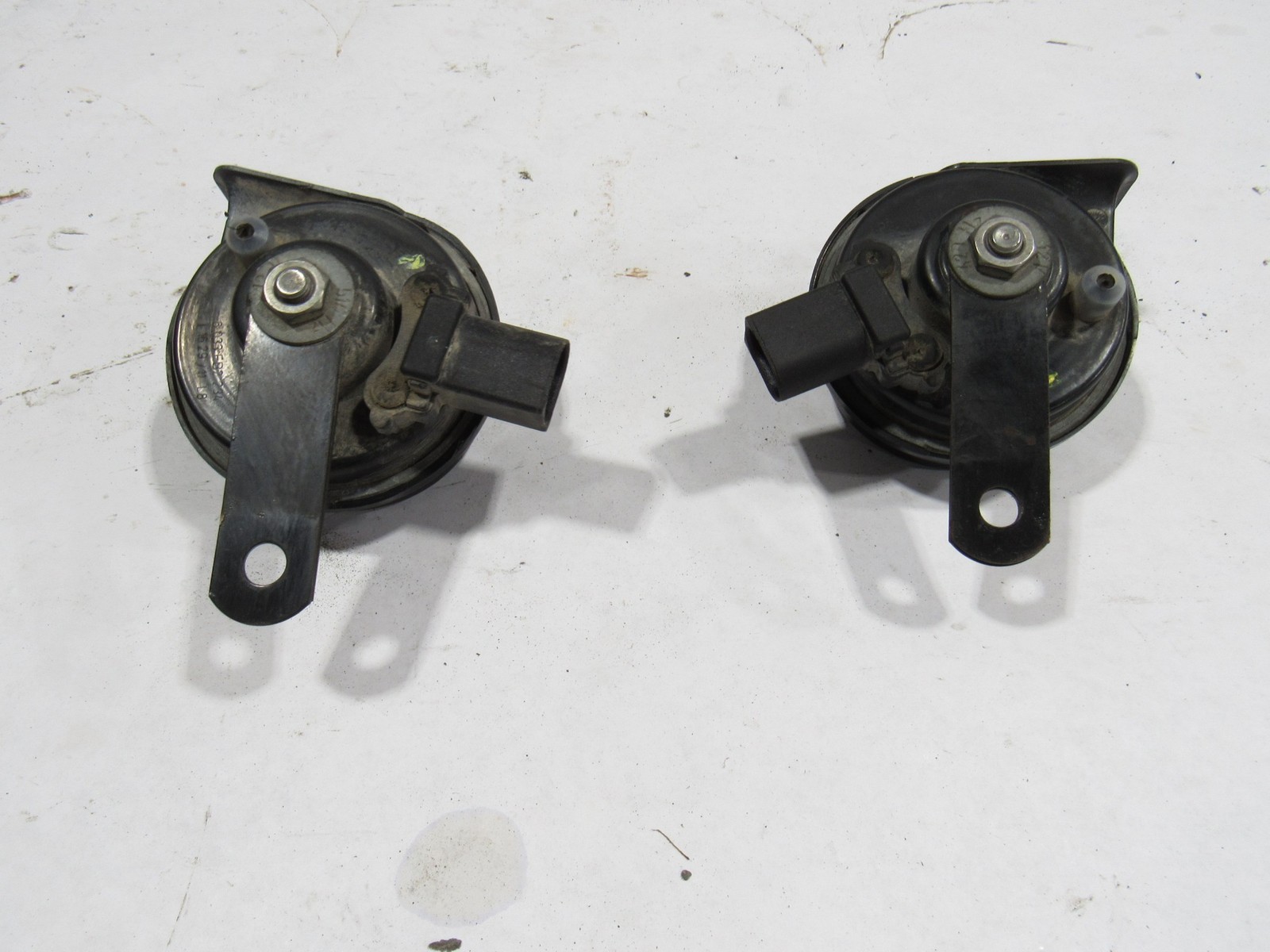 10-20 Bentley Mulsanne 2012 High Low Tone Horn Siren Alarm Set Pair @1