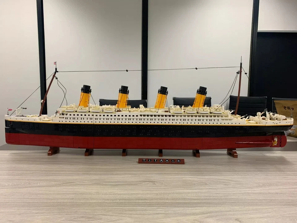 Brand New Titanic MOC Building Set - 9090 PCS - 1.35m Length - image 3 of 3