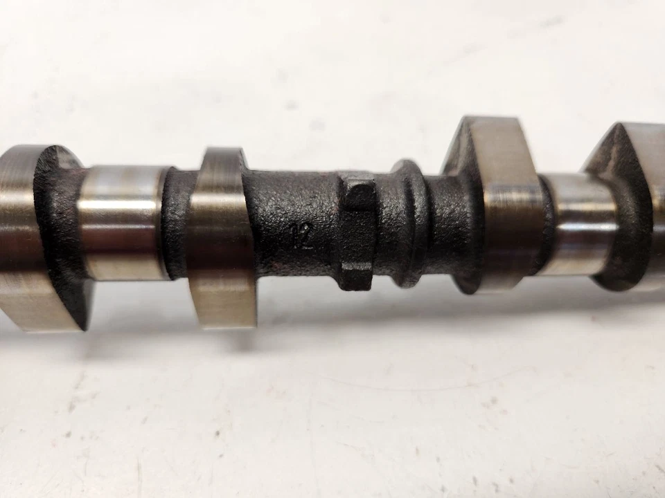 Árbol de levas Ford Focus 2010 (2,0 L/AT) con engranaje de distribución Foto 3 de 4