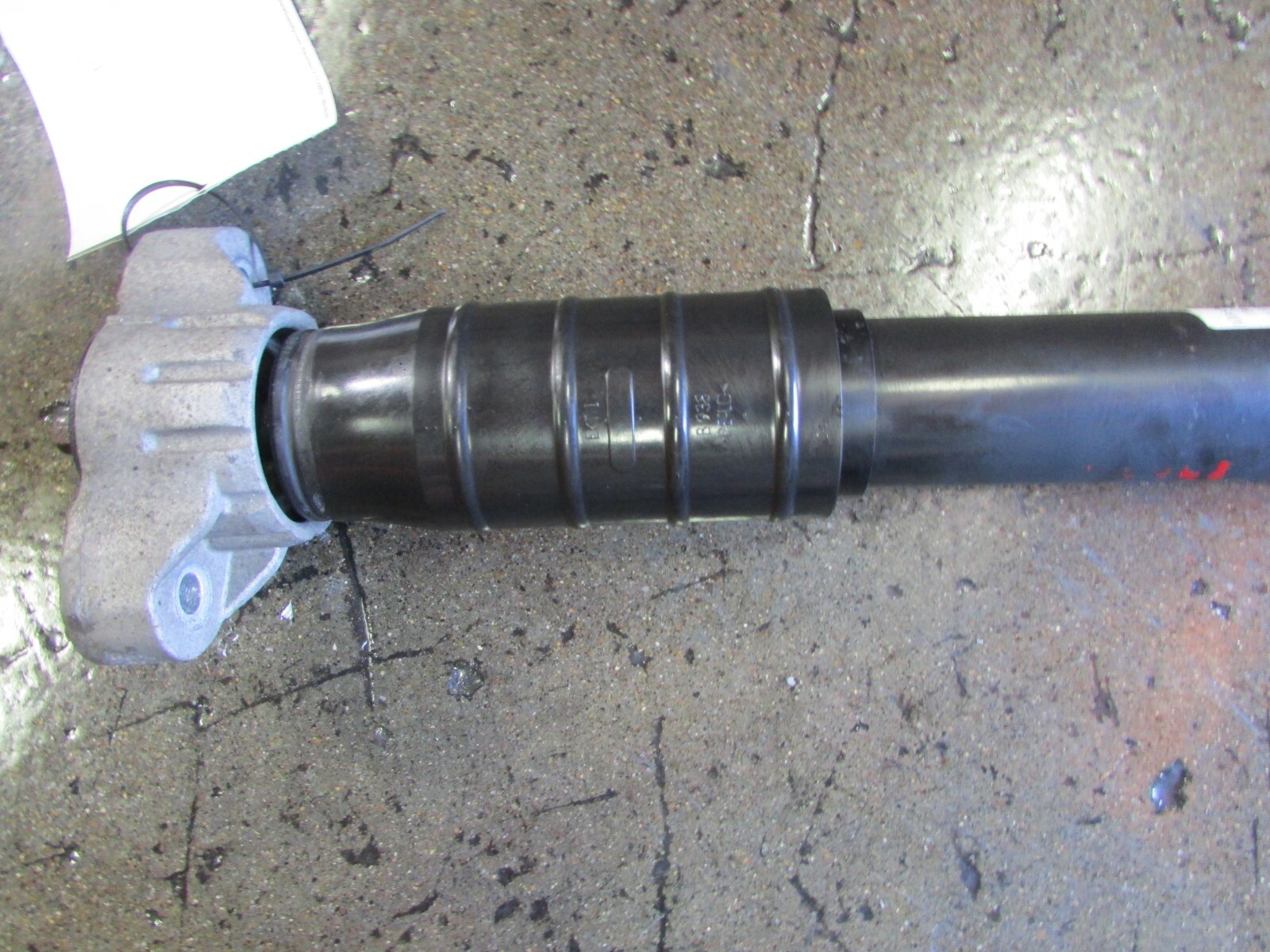 Maserati Ghibli, Rear Shock Absorber, Used, P/N 670005948