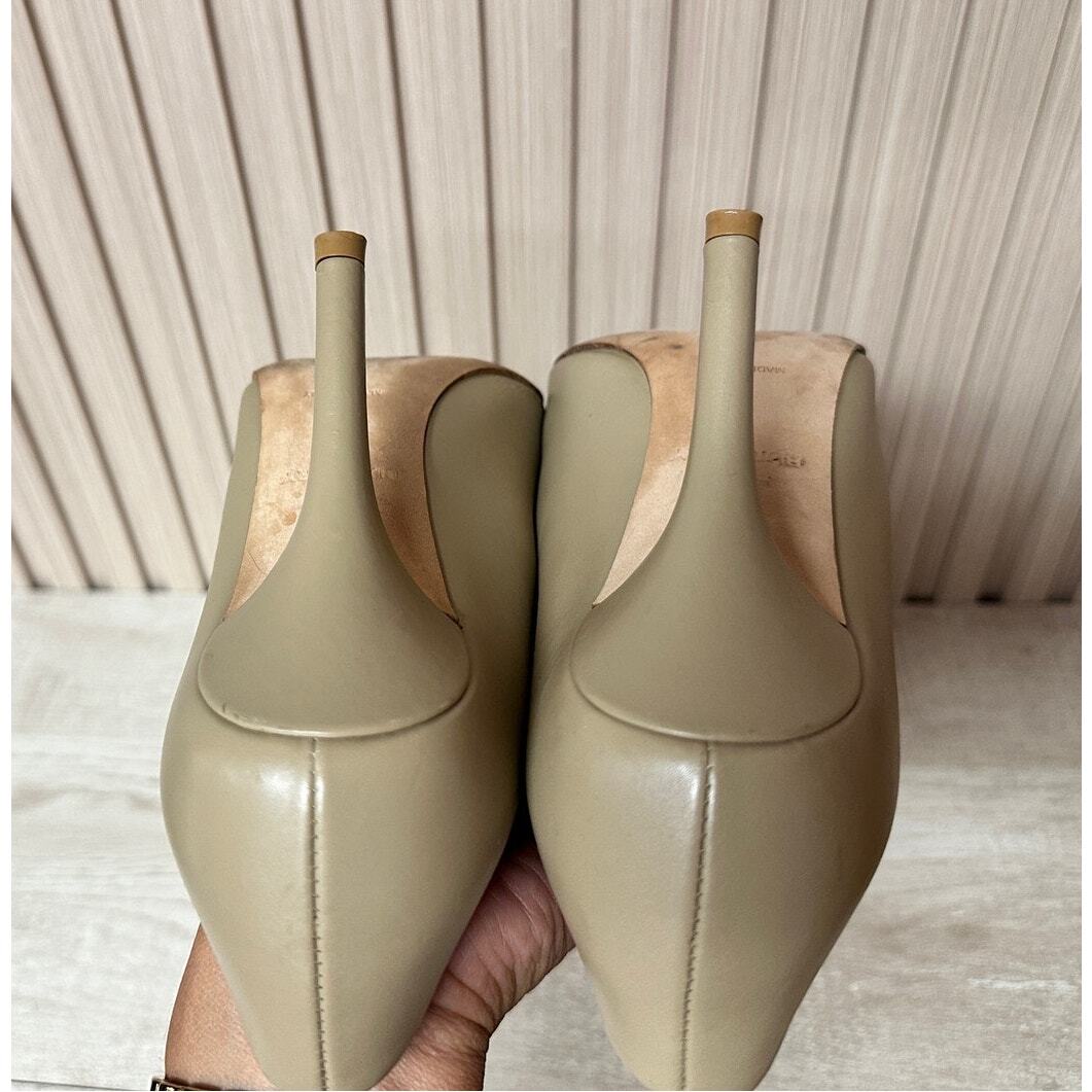 Burberry Ezra TB Leather Pumps in Nude Sz IT36/US6 Womens Burberry Ezra TB Leather Pumps in Nude Sz IT36/US6 Womens