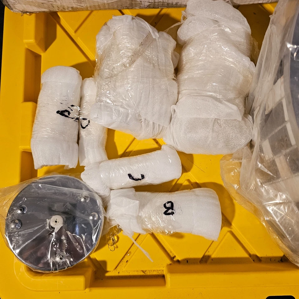 Warehouse of Tiffany Chandelier RL1051/4 (some crystal issues )READ!!! - Image 4 of 4