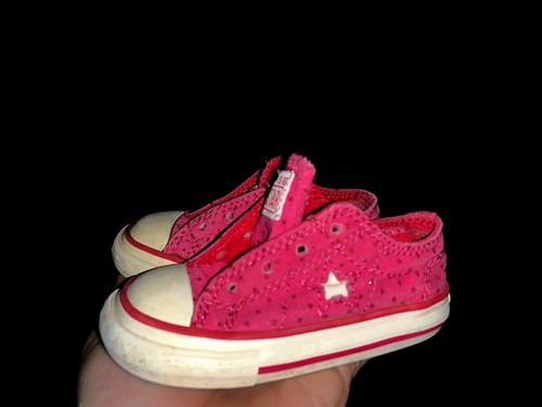 converse one star fuchsia