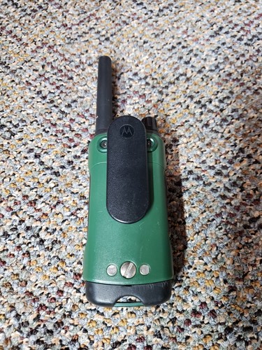 Motorola Talkabout T465 Rechargeable Two-Way Radio (Green) - Zdjęcie 2 z 6