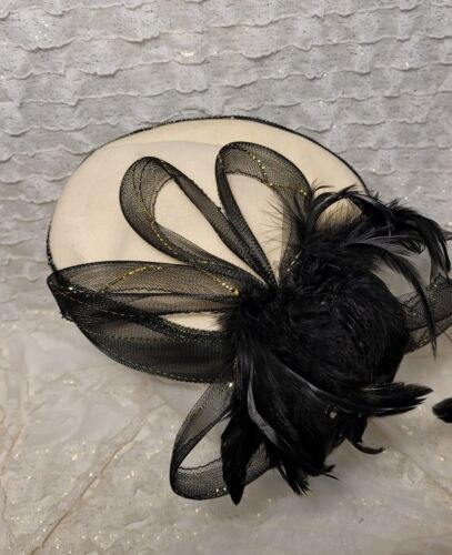 Vintage Feather Netting Pillbox Hat Vintage Made in USA Church Derby Cocktail - Picture 2 of 8