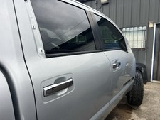 2016-2024 Nissan Titán Passenger Side Doors ...