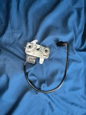 1997-2004 PORSCHE BOXSTER 986 REAR TRUNK LID LOCK LATCH 98651205301