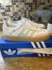 Adidas Women s Size 8.5 Sambae /Samba Mint Green Purple Flowers
