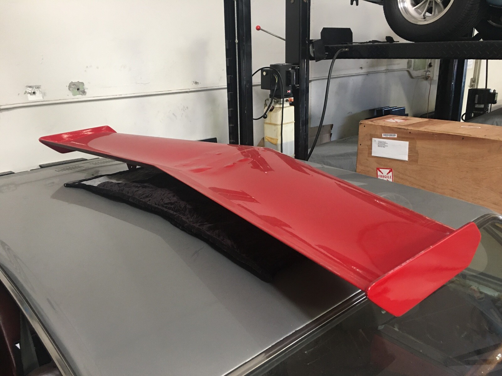 Original Lamborghini Contach rear wing