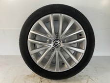 VOLKSWAGEN JETTA MK 6 17" ALLOY WHEEL NEEDS A TYRE 5C0 601 025 A
