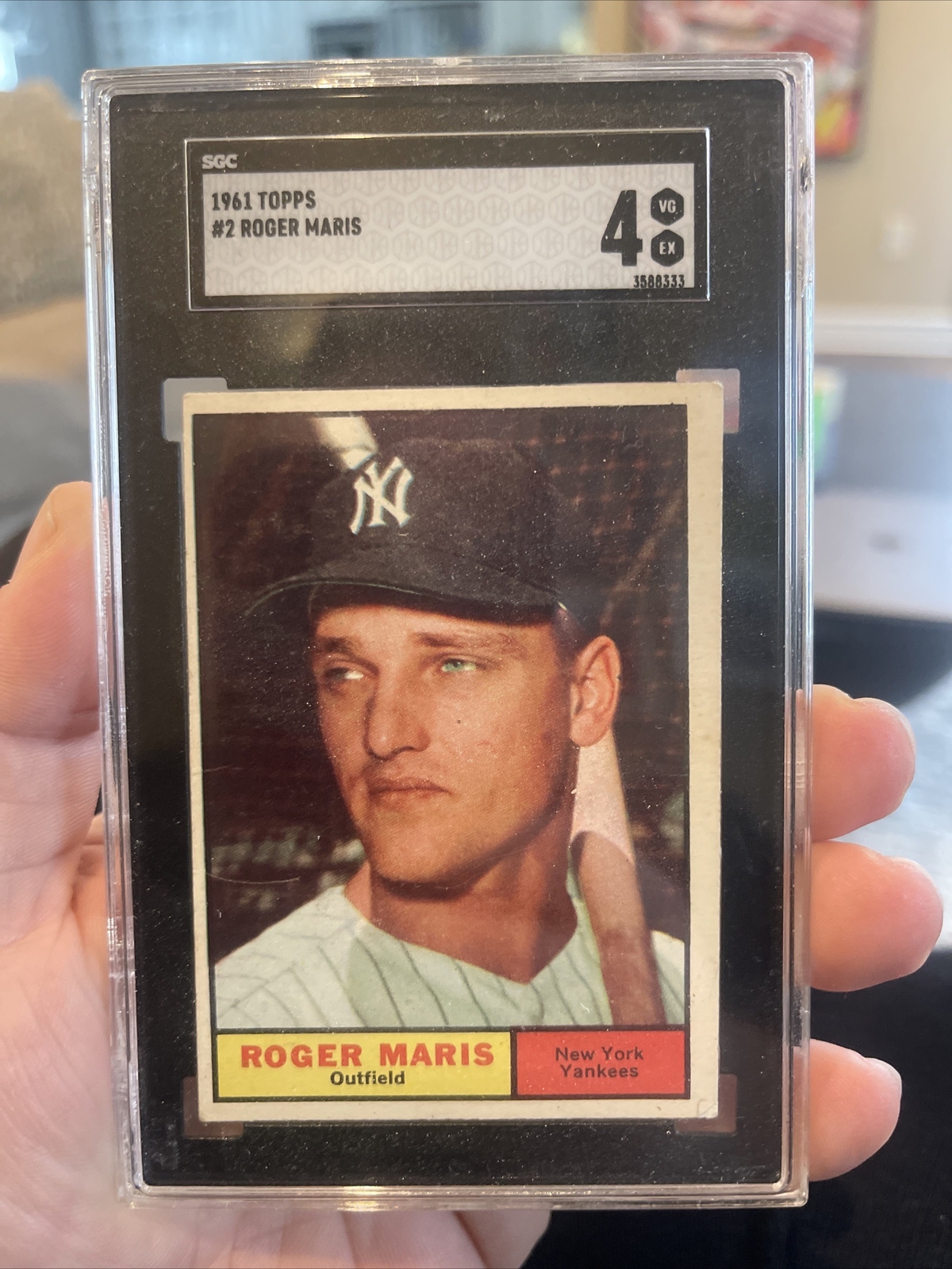1961 Topps Roger Maris #2 SGC 4