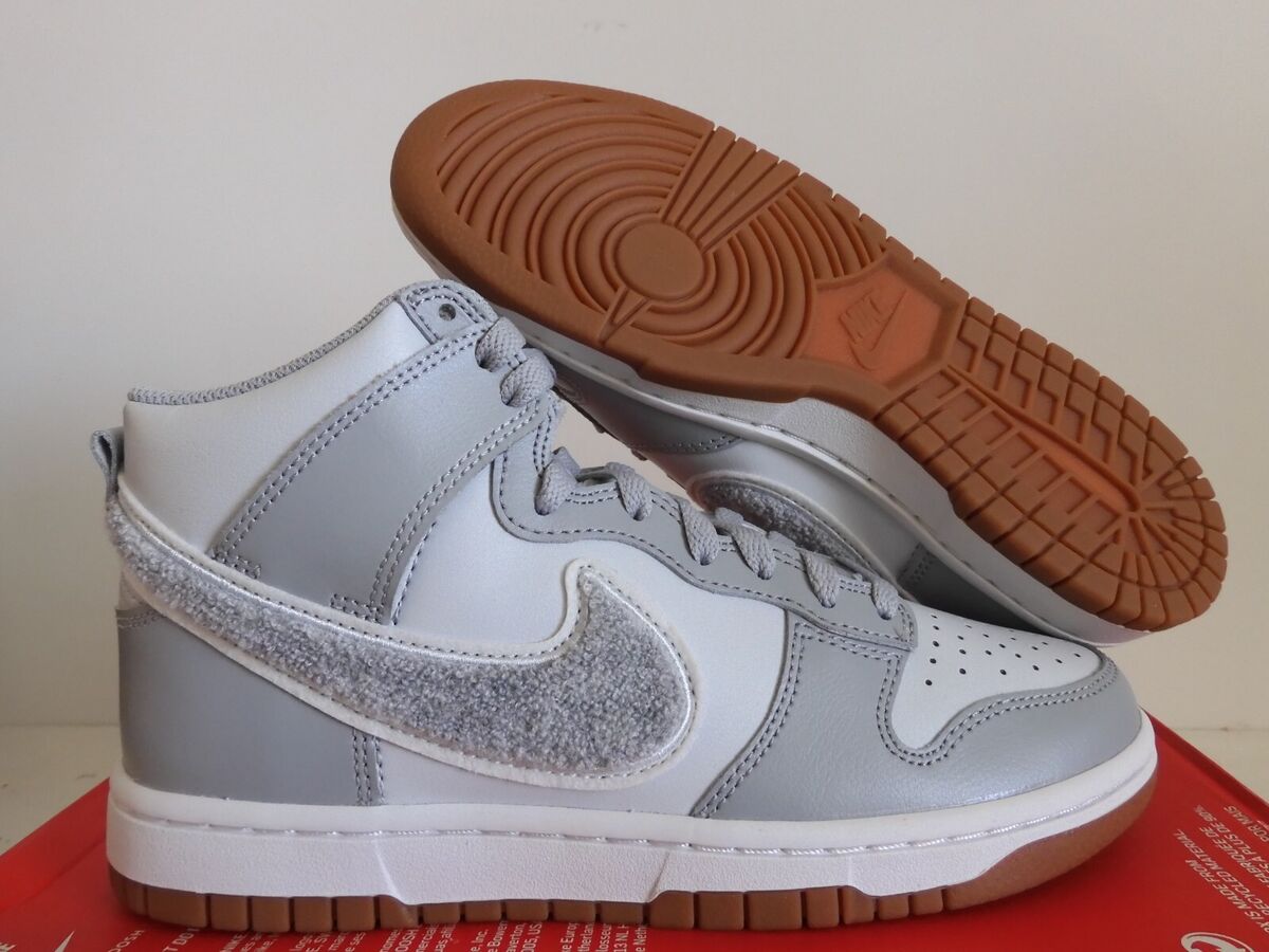 NIKE DUNK HIGH RETRO UNIVERSITY NIKE DUNK HIGH RETRO UNIVERSITY