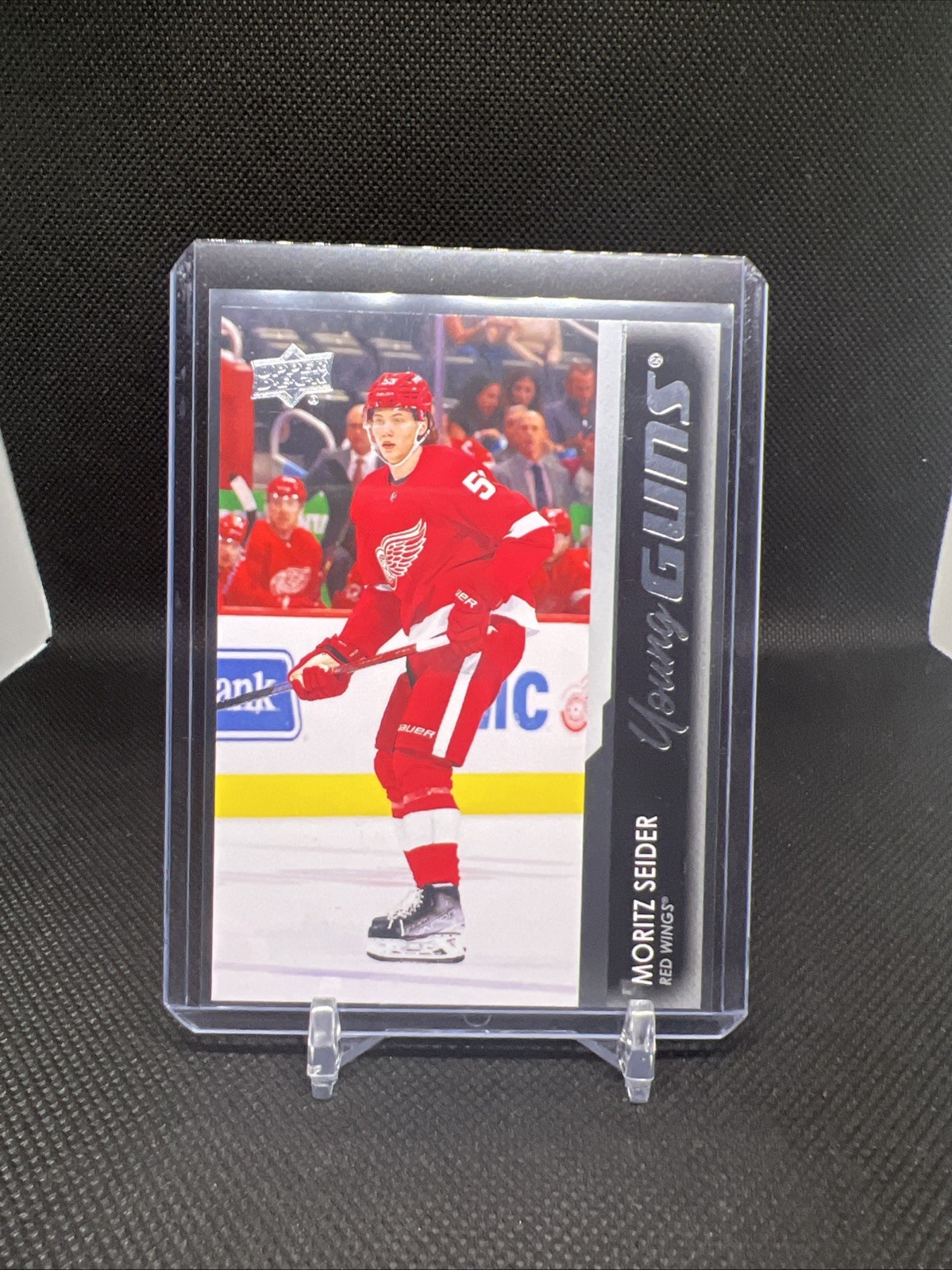 2021-22 Upper Deck Series 2 Moritz Seider Young Guns #469, RC