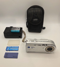 Sony Cyber-shot VX Smart zoom 7.2 megapixel, charger 2 memory sticks, bag tested