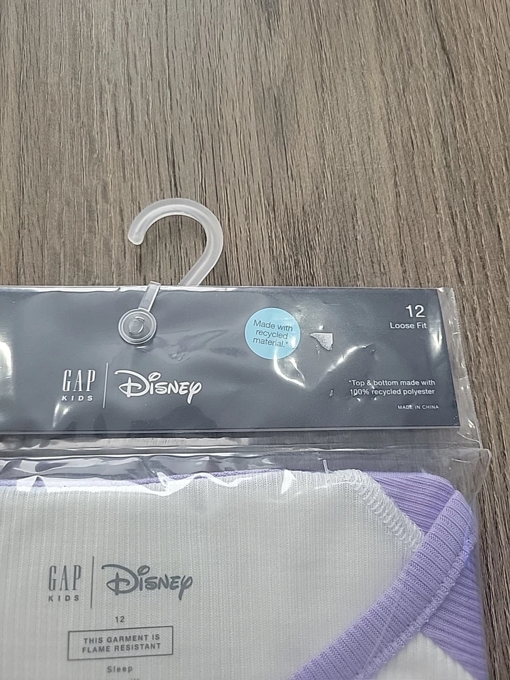 Conjunto curto Gap × Disney Kids PJ reciclado. Ajuste solto tamanho 12.  Gato - Imagem 2 de 4