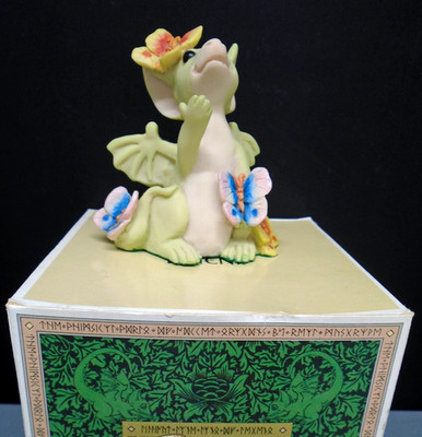 pocket dragons 'COLLECTING BUTTERFLIES' 1991/2 Fellowship Piece. Neuwertig. Verpackt.