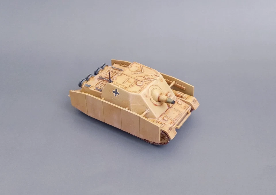 Sturmpanzer IV Brummbär East Front 1944  1/72 - Image 3 of 4