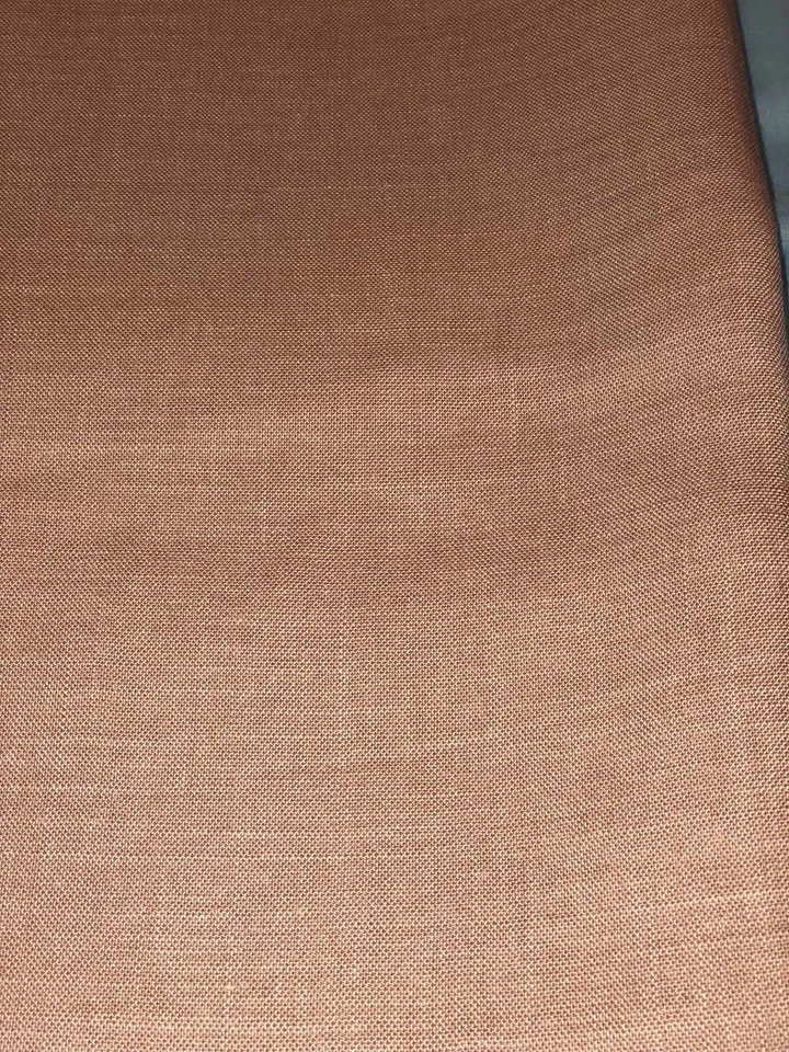 Tela de tejido medio melocotón macizo/rosa tipo rayón, 45" W x 135" L (3,75 yd), no usada Foto 2 de 4