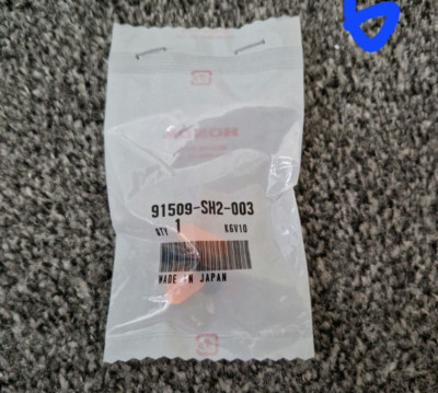 G HONDA CIVIC CRX 1988-1991 CLIP QUARTER GARNISH 91509-SH2-003