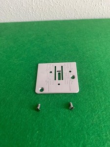 Nähmaschine Ersatzteil für AEG NM 1715  Stichplatte mit Schrauben