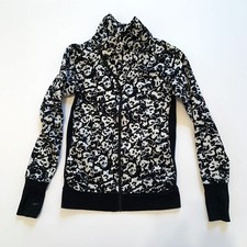 Lululemon Cozy Cuddle Up Jacket Women  s 4 Fleur Sombre Thumbholes Floral Pronted
